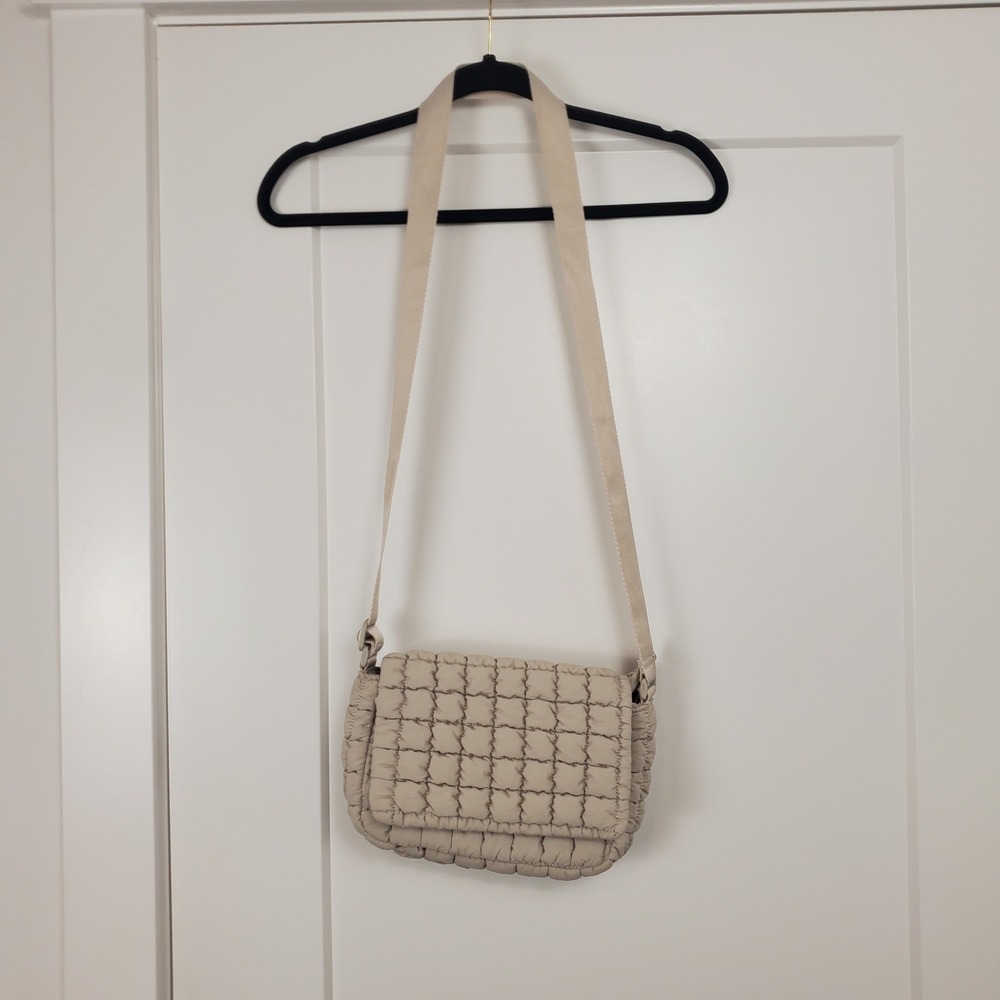 Unbranded Quilted Puffy Crossbody Bag Womens OS Beige Adjustable Strap